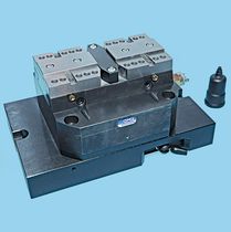 Pneumatischer Maschinenschraubstock 7 500 - 80 000 N, 8.4 - 20 mm | PBA series OMIL