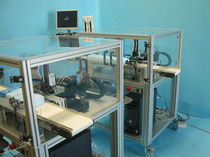 Roboterzelle zum Testen von Messger&auml;ten ATE AB Controls, Inc.