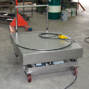 Scherenhubtisch / elektrisch / mobil / drehbar