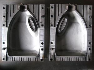 Mehrfachkavitäten-Spritzblasform / technische Teile / Verpackung / Großserien