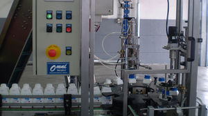 Füllanlage für die chemische Industrie / für Flaschen / automatisch / Linear