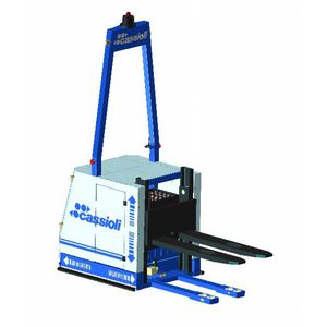 elektrischer Gabelstapler / FTF / für Lagerhallen / zum Laden