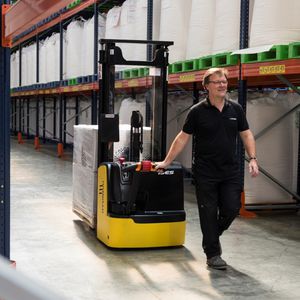 elektrischer Stapler / Geh / für Paletten / für Hochhub