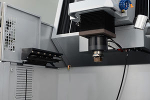 Senkerodiermaschine / CNC
