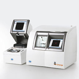 Bördelmaschine für optische Linse