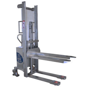 Stapler mit halbelektrischer Gabel / Geh / für Paletten / für Transporte