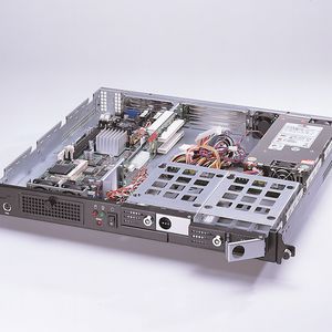 rackfähiger Chassis / 19" / 1U / 3 Plätze
