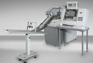 Schneidmaschine für Metall / für Kunststoffe / mit Ausstecher / Etiketten