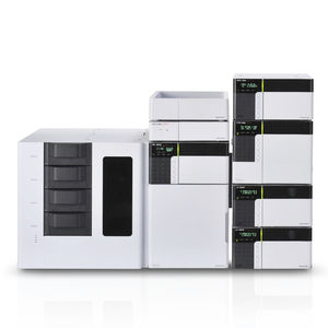 UHPLC-Chromatograph / Labor / Multidetektor