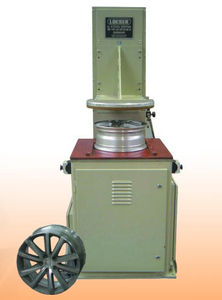 Entgratmaschine für Felgen / automatisch