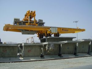 mobiler Kran / Derrick / für Baustellen