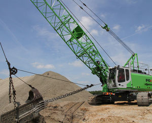 Kran auf Raupen / Gitter / für Baustellen / für Materialumschlag