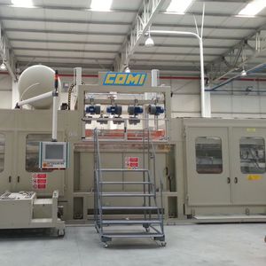 Platten-Thermoformmaschine / für die Kühlschrankherstellung / vollautomatisch / für Industrieanwendungen