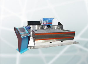 Schneidmaschine für Edelstahl / Wasserstrahl / CNC / kompakt