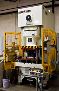 motorisierte Presse / Umform / servogesteuert / Rahmen