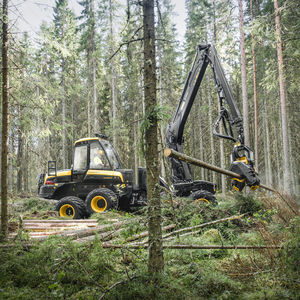 radmobile Holzerntemaschine