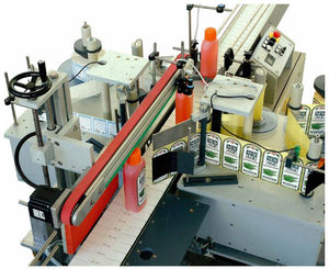 automatische Etikettiermaschine / für selbstklebende Etiketten / Inline / für Verpackungsoberseite