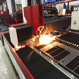 Schneidmaschine für Stahl / Faserlaser / Blech / CNC