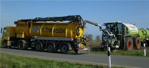 3-Achsen-Anhänger / für Produkte in Pulverform / Tank