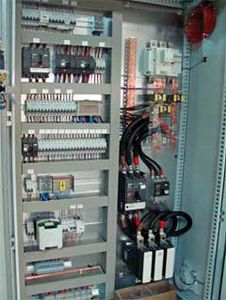 elektrischer Schrank / freistehend / doppeltürig / Metall