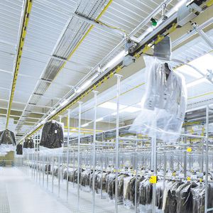 Fördersystem für Kleidungsstücke / Hänge