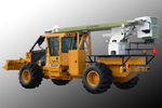 Gel�ndeg�ngiger Kranwagen  AD610C Tigercat