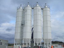 Geschweißter Silo / für Zement / für Industrieanwendungen