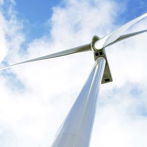 Windkraftanlage mit variabler Geschwindigkeit