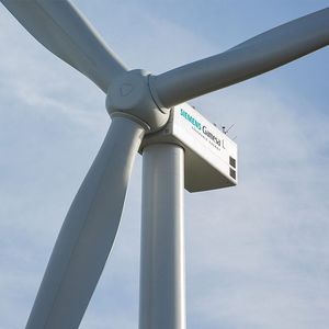 Windkraftanlage mit variabler Geschwindigkeit