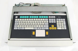 Tastatur auf Einschub