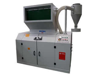 schallisolierter Granulator / Rotor / für Kunststoffabfall / kompakt