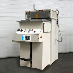 Umformmaschine für Kunststoff 1