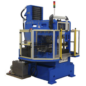 Umformmaschine für Rohrenden 1