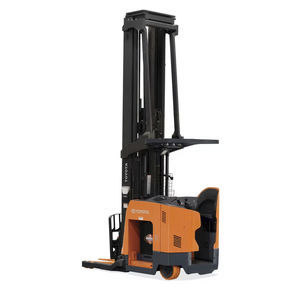 elektrischer Schubmaststapler 1