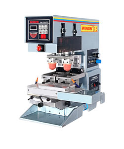 Tampondruckmaschine mit offenem Farbgebersystem 1