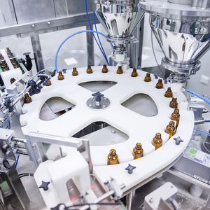 Füll- und Verschließmaschine / Monoblock