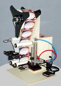 halbautomatische Etikettiermaschine