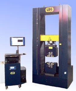 Multiparameter-Prüfmaschine / computergesteuert / elektromechanisch