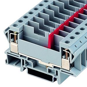 Klemmenblock auf DIN-Schiene