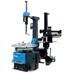 Reifenmontiermaschine für PKW 1