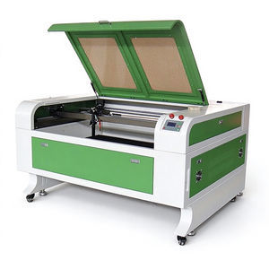 CO2-Laser-Schneidemaschine