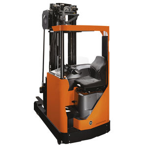 elektrischer Schubmaststapler
