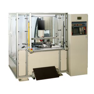 automatisches Nietzentrum / computergestützt / CNC