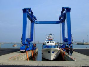 Travel Lift