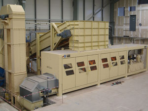 festinstallierte Hobelmaschine