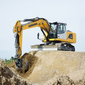 mittelgroßer Bagger