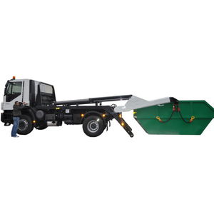 Abrollkipper mit LKW Haken