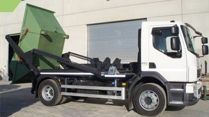Abrollkipper mit LKW Haken