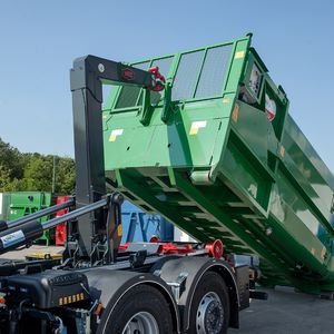 Abrollkipper mit LKW Haken