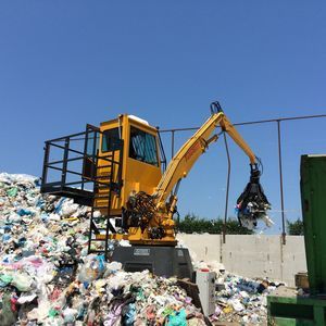 stationärer Umschlagbagger